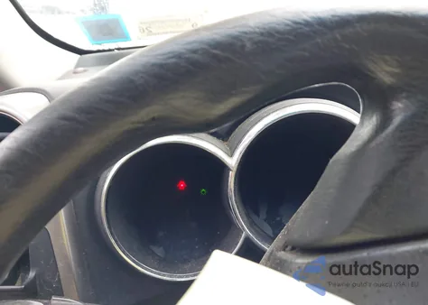 2008 Toyota Corolla Matrix z USA, uszkodzony, nr VIN 2T1KR32E58C703555